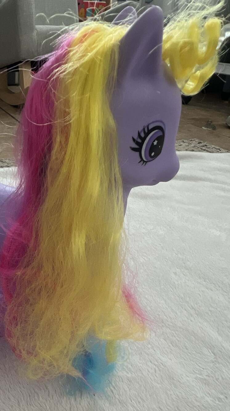 My Little Pony Best Hair Day Princess Cadance Light-Up Unicorn Styling Head